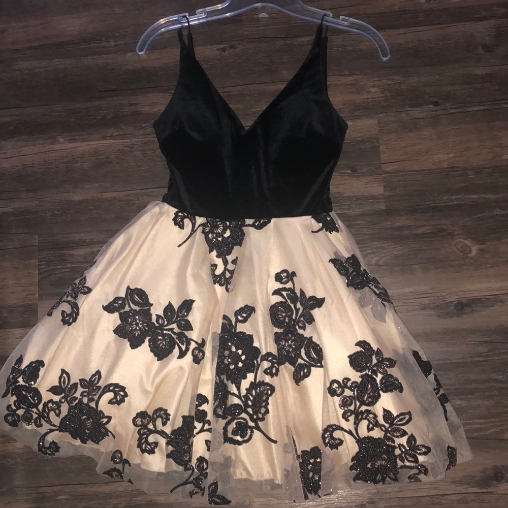 B.Darlin mini dress